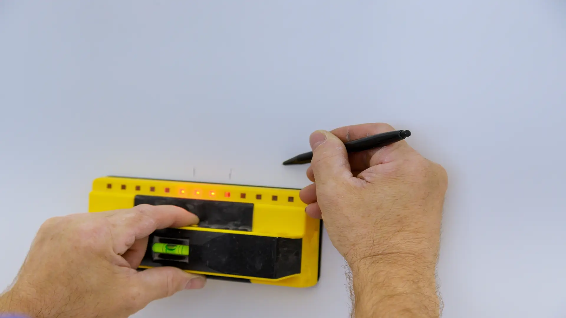 Professional scanning wall to find beams