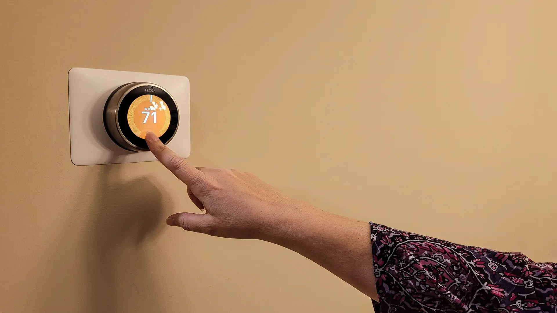 Temperature control pad using modern technology
